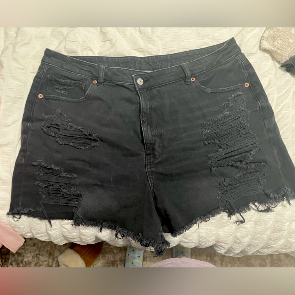 High waisted CROSSOVER waist AE shorts